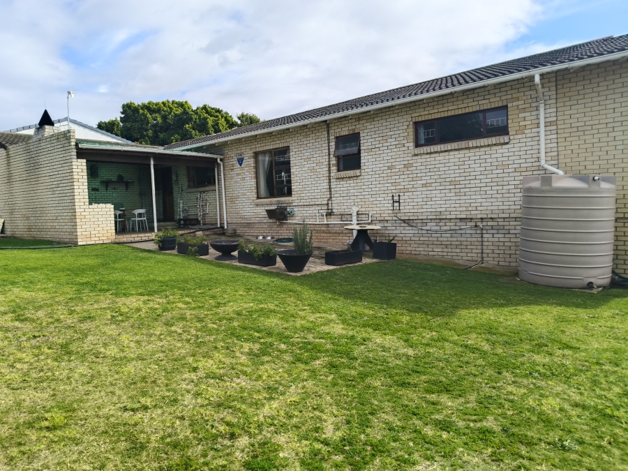 3 Bedroom Property for Sale in Wavecrest Eastern Cape